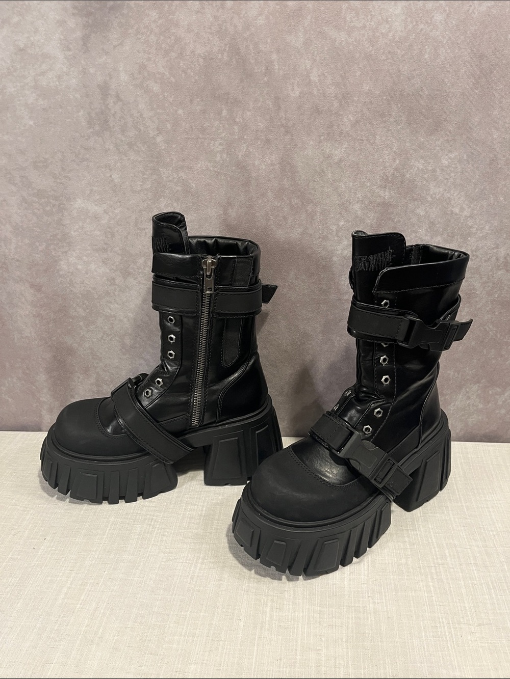 Dolls Kill Darker Waves Platform Combat Boots - Women's Chunky Lug Sole size 9
